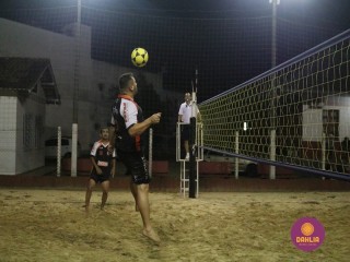 
<a style='margin-left: 5px;' class='btn btn-xs btn-social btn-facebook' href='https://www.facebook.com/sharer/sharer.php?u=https://www.boladovale.com.br/imgs/800-800-90/conteudo/fotos/1523/img9368.jpg' rel='popup' data-width='500' data-height='400'><i class='fa fa-facebook'></i>Compartilhar <span class='hidden-xs'>no Facebook</span>
</a> 
<a class='btn btn-default btn-xs' target='_blank' href='imgs/800-800-90/conteudo/fotos/1523/img9368.jpg'>
<span class='glyphicon glyphicon-cloud-download'></span> Salvar
</a> 
<span></span>