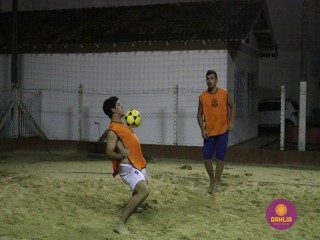 
<a style='margin-left: 5px;' class='btn btn-xs btn-social btn-facebook' href='https://www.facebook.com/sharer/sharer.php?u=https://www.boladovale.com.br/imgs/800-800-90/conteudo/fotos/1523/img9390.jpg' rel='popup' data-width='500' data-height='400'><i class='fa fa-facebook'></i>Compartilhar <span class='hidden-xs'>no Facebook</span>
</a> 
<a class='btn btn-default btn-xs' target='_blank' href='imgs/800-800-90/conteudo/fotos/1523/img9390.jpg'>
<span class='glyphicon glyphicon-cloud-download'></span> Salvar
</a> 
<span></span>
