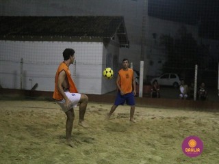 
<a style='margin-left: 5px;' class='btn btn-xs btn-social btn-facebook' href='https://www.facebook.com/sharer/sharer.php?u=https://www.boladovale.com.br/imgs/800-800-90/conteudo/fotos/1523/img9394.jpg' rel='popup' data-width='500' data-height='400'><i class='fa fa-facebook'></i>Compartilhar <span class='hidden-xs'>no Facebook</span>
</a> 
<a class='btn btn-default btn-xs' target='_blank' href='imgs/800-800-90/conteudo/fotos/1523/img9394.jpg'>
<span class='glyphicon glyphicon-cloud-download'></span> Salvar
</a> 
<span></span>