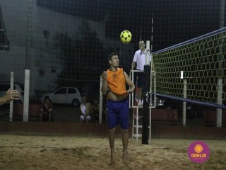 
<a style='margin-left: 5px;' class='btn btn-xs btn-social btn-facebook' href='https://www.facebook.com/sharer/sharer.php?u=https://www.boladovale.com.br/imgs/800-800-90/conteudo/fotos/1523/img9395.jpg' rel='popup' data-width='500' data-height='400'><i class='fa fa-facebook'></i>Compartilhar <span class='hidden-xs'>no Facebook</span>
</a> 
<a class='btn btn-default btn-xs' target='_blank' href='imgs/800-800-90/conteudo/fotos/1523/img9395.jpg'>
<span class='glyphicon glyphicon-cloud-download'></span> Salvar
</a> 
<span></span>