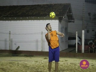 
<a style='margin-left: 5px;' class='btn btn-xs btn-social btn-facebook' href='https://www.facebook.com/sharer/sharer.php?u=https://www.boladovale.com.br/imgs/800-800-90/conteudo/fotos/1523/img9405.jpg' rel='popup' data-width='500' data-height='400'><i class='fa fa-facebook'></i>Compartilhar <span class='hidden-xs'>no Facebook</span>
</a> 
<a class='btn btn-default btn-xs' target='_blank' href='imgs/800-800-90/conteudo/fotos/1523/img9405.jpg'>
<span class='glyphicon glyphicon-cloud-download'></span> Salvar
</a> 
<span></span>