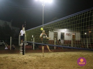 
<a style='margin-left: 5px;' class='btn btn-xs btn-social btn-facebook' href='https://www.facebook.com/sharer/sharer.php?u=https://www.boladovale.com.br/imgs/800-800-90/conteudo/fotos/1523/img9406.jpg' rel='popup' data-width='500' data-height='400'><i class='fa fa-facebook'></i>Compartilhar <span class='hidden-xs'>no Facebook</span>
</a> 
<a class='btn btn-default btn-xs' target='_blank' href='imgs/800-800-90/conteudo/fotos/1523/img9406.jpg'>
<span class='glyphicon glyphicon-cloud-download'></span> Salvar
</a> 
<span></span>