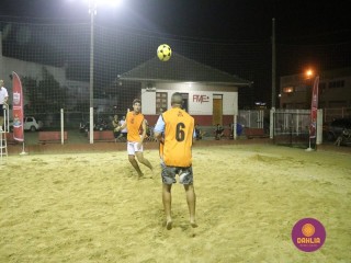 
<a style='margin-left: 5px;' class='btn btn-xs btn-social btn-facebook' href='https://www.facebook.com/sharer/sharer.php?u=https://www.boladovale.com.br/imgs/800-800-90/conteudo/fotos/1523/img9427.jpg' rel='popup' data-width='500' data-height='400'><i class='fa fa-facebook'></i>Compartilhar <span class='hidden-xs'>no Facebook</span>
</a> 
<a class='btn btn-default btn-xs' target='_blank' href='imgs/800-800-90/conteudo/fotos/1523/img9427.jpg'>
<span class='glyphicon glyphicon-cloud-download'></span> Salvar
</a> 
<span></span>
