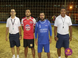 
<a style='margin-left: 5px;' class='btn btn-xs btn-social btn-facebook' href='https://www.facebook.com/sharer/sharer.php?u=https://www.boladovale.com.br/imgs/800-800-90/conteudo/fotos/1523/img9435.jpg' rel='popup' data-width='500' data-height='400'><i class='fa fa-facebook'></i>Compartilhar <span class='hidden-xs'>no Facebook</span>
</a> 
<a class='btn btn-default btn-xs' target='_blank' href='imgs/800-800-90/conteudo/fotos/1523/img9435.jpg'>
<span class='glyphicon glyphicon-cloud-download'></span> Salvar
</a> 
<span></span>