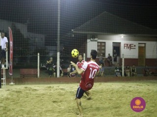 
<a style='margin-left: 5px;' class='btn btn-xs btn-social btn-facebook' href='https://www.facebook.com/sharer/sharer.php?u=https://www.boladovale.com.br/imgs/800-800-90/conteudo/fotos/1523/img9438.jpg' rel='popup' data-width='500' data-height='400'><i class='fa fa-facebook'></i>Compartilhar <span class='hidden-xs'>no Facebook</span>
</a> 
<a class='btn btn-default btn-xs' target='_blank' href='imgs/800-800-90/conteudo/fotos/1523/img9438.jpg'>
<span class='glyphicon glyphicon-cloud-download'></span> Salvar
</a> 
<span></span>