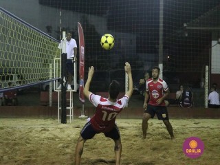 
<a style='margin-left: 5px;' class='btn btn-xs btn-social btn-facebook' href='https://www.facebook.com/sharer/sharer.php?u=https://www.boladovale.com.br/imgs/800-800-90/conteudo/fotos/1523/img9441.jpg' rel='popup' data-width='500' data-height='400'><i class='fa fa-facebook'></i>Compartilhar <span class='hidden-xs'>no Facebook</span>
</a> 
<a class='btn btn-default btn-xs' target='_blank' href='imgs/800-800-90/conteudo/fotos/1523/img9441.jpg'>
<span class='glyphicon glyphicon-cloud-download'></span> Salvar
</a> 
<span></span>