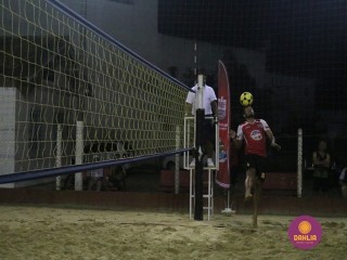 
<a style='margin-left: 5px;' class='btn btn-xs btn-social btn-facebook' href='https://www.facebook.com/sharer/sharer.php?u=https://www.boladovale.com.br/imgs/800-800-90/conteudo/fotos/1523/img9449.jpg' rel='popup' data-width='500' data-height='400'><i class='fa fa-facebook'></i>Compartilhar <span class='hidden-xs'>no Facebook</span>
</a> 
<a class='btn btn-default btn-xs' target='_blank' href='imgs/800-800-90/conteudo/fotos/1523/img9449.jpg'>
<span class='glyphicon glyphicon-cloud-download'></span> Salvar
</a> 
<span></span>