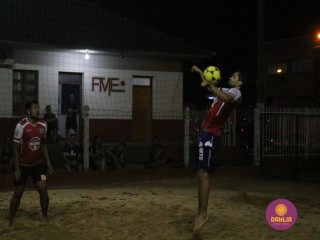 
<a style='margin-left: 5px;' class='btn btn-xs btn-social btn-facebook' href='https://www.facebook.com/sharer/sharer.php?u=https://www.boladovale.com.br/imgs/800-800-90/conteudo/fotos/1523/img9450.jpg' rel='popup' data-width='500' data-height='400'><i class='fa fa-facebook'></i>Compartilhar <span class='hidden-xs'>no Facebook</span>
</a> 
<a class='btn btn-default btn-xs' target='_blank' href='imgs/800-800-90/conteudo/fotos/1523/img9450.jpg'>
<span class='glyphicon glyphicon-cloud-download'></span> Salvar
</a> 
<span></span>