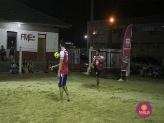 
<a style='margin-left: 5px;' class='btn btn-xs btn-social btn-facebook' href='https://www.facebook.com/sharer/sharer.php?u=https://www.boladovale.com.br/imgs/800-800-90/conteudo/fotos/1523/img9454.jpg' rel='popup' data-width='500' data-height='400'><i class='fa fa-facebook'></i>Compartilhar <span class='hidden-xs'>no Facebook</span>
</a> 
<a class='btn btn-default btn-xs' target='_blank' href='imgs/800-800-90/conteudo/fotos/1523/img9454.jpg'>
<span class='glyphicon glyphicon-cloud-download'></span> Salvar
</a> 
<span></span>