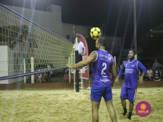 
<a style='margin-left: 5px;' class='btn btn-xs btn-social btn-facebook' href='https://www.facebook.com/sharer/sharer.php?u=https://www.boladovale.com.br/imgs/800-800-90/conteudo/fotos/1523/img9464.jpg' rel='popup' data-width='500' data-height='400'><i class='fa fa-facebook'></i>Compartilhar <span class='hidden-xs'>no Facebook</span>
</a> 
<a class='btn btn-default btn-xs' target='_blank' href='imgs/800-800-90/conteudo/fotos/1523/img9464.jpg'>
<span class='glyphicon glyphicon-cloud-download'></span> Salvar
</a> 
<span></span>
