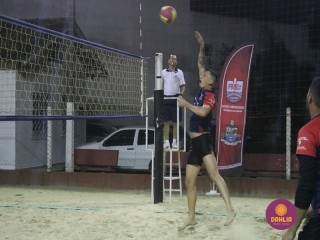 
<a style='margin-left: 5px;' class='btn btn-xs btn-social btn-facebook' href='https://www.facebook.com/sharer/sharer.php?u=https://www.boladovale.com.br/imgs/800-800-90/conteudo/fotos/1524/img9479.jpg' rel='popup' data-width='500' data-height='400'><i class='fa fa-facebook'></i>Compartilhar <span class='hidden-xs'>no Facebook</span>
</a> 
<a class='btn btn-default btn-xs' target='_blank' href='imgs/800-800-90/conteudo/fotos/1524/img9479.jpg'>
<span class='glyphicon glyphicon-cloud-download'></span> Salvar
</a> 
<span></span>