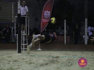 
<a style='margin-left: 5px;' class='btn btn-xs btn-social btn-facebook' href='https://www.facebook.com/sharer/sharer.php?u=https://www.boladovale.com.br/imgs/800-800-90/conteudo/fotos/1524/img9491.jpg' rel='popup' data-width='500' data-height='400'><i class='fa fa-facebook'></i>Compartilhar <span class='hidden-xs'>no Facebook</span>
</a> 
<a class='btn btn-default btn-xs' target='_blank' href='imgs/800-800-90/conteudo/fotos/1524/img9491.jpg'>
<span class='glyphicon glyphicon-cloud-download'></span> Salvar
</a> 
<span></span>