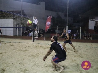 
<a style='margin-left: 5px;' class='btn btn-xs btn-social btn-facebook' href='https://www.facebook.com/sharer/sharer.php?u=https://www.boladovale.com.br/imgs/800-800-90/conteudo/fotos/1524/img9501.jpg' rel='popup' data-width='500' data-height='400'><i class='fa fa-facebook'></i>Compartilhar <span class='hidden-xs'>no Facebook</span>
</a> 
<a class='btn btn-default btn-xs' target='_blank' href='imgs/800-800-90/conteudo/fotos/1524/img9501.jpg'>
<span class='glyphicon glyphicon-cloud-download'></span> Salvar
</a> 
<span></span>