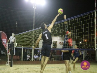 
<a style='margin-left: 5px;' class='btn btn-xs btn-social btn-facebook' href='https://www.facebook.com/sharer/sharer.php?u=https://www.boladovale.com.br/imgs/800-800-90/conteudo/fotos/1524/img9517.jpg' rel='popup' data-width='500' data-height='400'><i class='fa fa-facebook'></i>Compartilhar <span class='hidden-xs'>no Facebook</span>
</a> 
<a class='btn btn-default btn-xs' target='_blank' href='imgs/800-800-90/conteudo/fotos/1524/img9517.jpg'>
<span class='glyphicon glyphicon-cloud-download'></span> Salvar
</a> 
<span></span>