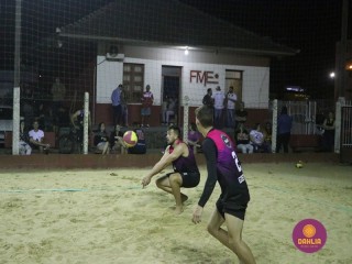 
<a style='margin-left: 5px;' class='btn btn-xs btn-social btn-facebook' href='https://www.facebook.com/sharer/sharer.php?u=https://www.boladovale.com.br/imgs/800-800-90/conteudo/fotos/1524/img9555.jpg' rel='popup' data-width='500' data-height='400'><i class='fa fa-facebook'></i>Compartilhar <span class='hidden-xs'>no Facebook</span>
</a> 
<a class='btn btn-default btn-xs' target='_blank' href='imgs/800-800-90/conteudo/fotos/1524/img9555.jpg'>
<span class='glyphicon glyphicon-cloud-download'></span> Salvar
</a> 
<span></span>
