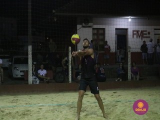 
<a style='margin-left: 5px;' class='btn btn-xs btn-social btn-facebook' href='https://www.facebook.com/sharer/sharer.php?u=https://www.boladovale.com.br/imgs/800-800-90/conteudo/fotos/1524/img9558.jpg' rel='popup' data-width='500' data-height='400'><i class='fa fa-facebook'></i>Compartilhar <span class='hidden-xs'>no Facebook</span>
</a> 
<a class='btn btn-default btn-xs' target='_blank' href='imgs/800-800-90/conteudo/fotos/1524/img9558.jpg'>
<span class='glyphicon glyphicon-cloud-download'></span> Salvar
</a> 
<span></span>