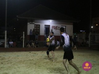 
<a style='margin-left: 5px;' class='btn btn-xs btn-social btn-facebook' href='https://www.facebook.com/sharer/sharer.php?u=https://www.boladovale.com.br/imgs/800-800-90/conteudo/fotos/1524/img9579.jpg' rel='popup' data-width='500' data-height='400'><i class='fa fa-facebook'></i>Compartilhar <span class='hidden-xs'>no Facebook</span>
</a> 
<a class='btn btn-default btn-xs' target='_blank' href='imgs/800-800-90/conteudo/fotos/1524/img9579.jpg'>
<span class='glyphicon glyphicon-cloud-download'></span> Salvar
</a> 
<span></span>