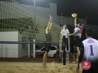 
<a style='margin-left: 5px;' class='btn btn-xs btn-social btn-facebook' href='https://www.facebook.com/sharer/sharer.php?u=https://www.boladovale.com.br/imgs/800-800-90/conteudo/fotos/1524/img9581.jpg' rel='popup' data-width='500' data-height='400'><i class='fa fa-facebook'></i>Compartilhar <span class='hidden-xs'>no Facebook</span>
</a> 
<a class='btn btn-default btn-xs' target='_blank' href='imgs/800-800-90/conteudo/fotos/1524/img9581.jpg'>
<span class='glyphicon glyphicon-cloud-download'></span> Salvar
</a> 
<span></span>