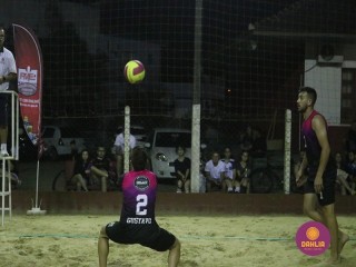 
<a style='margin-left: 5px;' class='btn btn-xs btn-social btn-facebook' href='https://www.facebook.com/sharer/sharer.php?u=https://www.boladovale.com.br/imgs/800-800-90/conteudo/fotos/1524/img9594.jpg' rel='popup' data-width='500' data-height='400'><i class='fa fa-facebook'></i>Compartilhar <span class='hidden-xs'>no Facebook</span>
</a> 
<a class='btn btn-default btn-xs' target='_blank' href='imgs/800-800-90/conteudo/fotos/1524/img9594.jpg'>
<span class='glyphicon glyphicon-cloud-download'></span> Salvar
</a> 
<span></span>