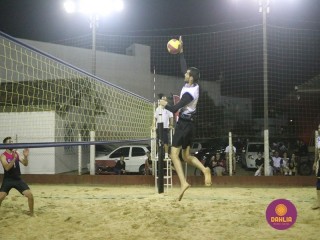 
<a style='margin-left: 5px;' class='btn btn-xs btn-social btn-facebook' href='https://www.facebook.com/sharer/sharer.php?u=https://www.boladovale.com.br/imgs/800-800-90/conteudo/fotos/1524/img9600.jpg' rel='popup' data-width='500' data-height='400'><i class='fa fa-facebook'></i>Compartilhar <span class='hidden-xs'>no Facebook</span>
</a> 
<a class='btn btn-default btn-xs' target='_blank' href='imgs/800-800-90/conteudo/fotos/1524/img9600.jpg'>
<span class='glyphicon glyphicon-cloud-download'></span> Salvar
</a> 
<span></span>