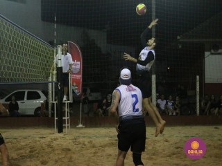 
<a style='margin-left: 5px;' class='btn btn-xs btn-social btn-facebook' href='https://www.facebook.com/sharer/sharer.php?u=https://www.boladovale.com.br/imgs/800-800-90/conteudo/fotos/1524/img9607.jpg' rel='popup' data-width='500' data-height='400'><i class='fa fa-facebook'></i>Compartilhar <span class='hidden-xs'>no Facebook</span>
</a> 
<a class='btn btn-default btn-xs' target='_blank' href='imgs/800-800-90/conteudo/fotos/1524/img9607.jpg'>
<span class='glyphicon glyphicon-cloud-download'></span> Salvar
</a> 
<span></span>