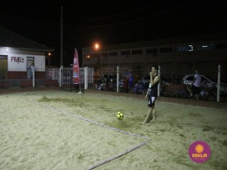 
<a style='margin-left: 5px;' class='btn btn-xs btn-social btn-facebook' href='https://www.facebook.com/sharer/sharer.php?u=https://www.boladovale.com.br/imgs/800-800-90/conteudo/fotos/1525/img9620.jpg' rel='popup' data-width='500' data-height='400'><i class='fa fa-facebook'></i>Compartilhar <span class='hidden-xs'>no Facebook</span>
</a> 
<a class='btn btn-default btn-xs' target='_blank' href='imgs/800-800-90/conteudo/fotos/1525/img9620.jpg'>
<span class='glyphicon glyphicon-cloud-download'></span> Salvar
</a> 
<span></span>