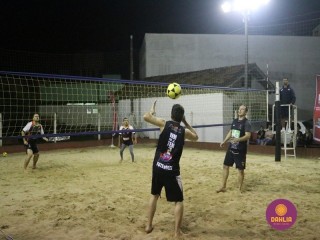 
<a style='margin-left: 5px;' class='btn btn-xs btn-social btn-facebook' href='https://www.facebook.com/sharer/sharer.php?u=https://www.boladovale.com.br/imgs/800-800-90/conteudo/fotos/1525/img9624.jpg' rel='popup' data-width='500' data-height='400'><i class='fa fa-facebook'></i>Compartilhar <span class='hidden-xs'>no Facebook</span>
</a> 
<a class='btn btn-default btn-xs' target='_blank' href='imgs/800-800-90/conteudo/fotos/1525/img9624.jpg'>
<span class='glyphicon glyphicon-cloud-download'></span> Salvar
</a> 
<span></span>