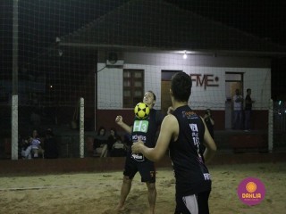 
<a style='margin-left: 5px;' class='btn btn-xs btn-social btn-facebook' href='https://www.facebook.com/sharer/sharer.php?u=https://www.boladovale.com.br/imgs/800-800-90/conteudo/fotos/1525/img9630.jpg' rel='popup' data-width='500' data-height='400'><i class='fa fa-facebook'></i>Compartilhar <span class='hidden-xs'>no Facebook</span>
</a> 
<a class='btn btn-default btn-xs' target='_blank' href='imgs/800-800-90/conteudo/fotos/1525/img9630.jpg'>
<span class='glyphicon glyphicon-cloud-download'></span> Salvar
</a> 
<span></span>