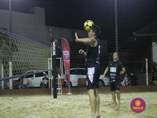 
<a style='margin-left: 5px;' class='btn btn-xs btn-social btn-facebook' href='https://www.facebook.com/sharer/sharer.php?u=https://www.boladovale.com.br/imgs/800-800-90/conteudo/fotos/1525/img9633.jpg' rel='popup' data-width='500' data-height='400'><i class='fa fa-facebook'></i>Compartilhar <span class='hidden-xs'>no Facebook</span>
</a> 
<a class='btn btn-default btn-xs' target='_blank' href='imgs/800-800-90/conteudo/fotos/1525/img9633.jpg'>
<span class='glyphicon glyphicon-cloud-download'></span> Salvar
</a> 
<span></span>