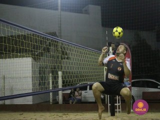 
<a style='margin-left: 5px;' class='btn btn-xs btn-social btn-facebook' href='https://www.facebook.com/sharer/sharer.php?u=https://www.boladovale.com.br/imgs/800-800-90/conteudo/fotos/1525/img9639.jpg' rel='popup' data-width='500' data-height='400'><i class='fa fa-facebook'></i>Compartilhar <span class='hidden-xs'>no Facebook</span>
</a> 
<a class='btn btn-default btn-xs' target='_blank' href='imgs/800-800-90/conteudo/fotos/1525/img9639.jpg'>
<span class='glyphicon glyphicon-cloud-download'></span> Salvar
</a> 
<span></span>