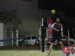 
<a style='margin-left: 5px;' class='btn btn-xs btn-social btn-facebook' href='https://www.facebook.com/sharer/sharer.php?u=https://www.boladovale.com.br/imgs/800-800-90/conteudo/fotos/1525/img9642.jpg' rel='popup' data-width='500' data-height='400'><i class='fa fa-facebook'></i>Compartilhar <span class='hidden-xs'>no Facebook</span>
</a> 
<a class='btn btn-default btn-xs' target='_blank' href='imgs/800-800-90/conteudo/fotos/1525/img9642.jpg'>
<span class='glyphicon glyphicon-cloud-download'></span> Salvar
</a> 
<span></span>