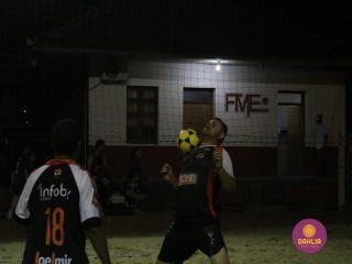 
<a style='margin-left: 5px;' class='btn btn-xs btn-social btn-facebook' href='https://www.facebook.com/sharer/sharer.php?u=https://www.boladovale.com.br/imgs/800-800-90/conteudo/fotos/1525/img9643.jpg' rel='popup' data-width='500' data-height='400'><i class='fa fa-facebook'></i>Compartilhar <span class='hidden-xs'>no Facebook</span>
</a> 
<a class='btn btn-default btn-xs' target='_blank' href='imgs/800-800-90/conteudo/fotos/1525/img9643.jpg'>
<span class='glyphicon glyphicon-cloud-download'></span> Salvar
</a> 
<span></span>
