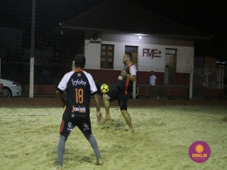 
<a style='margin-left: 5px;' class='btn btn-xs btn-social btn-facebook' href='https://www.facebook.com/sharer/sharer.php?u=https://www.boladovale.com.br/imgs/800-800-90/conteudo/fotos/1525/img9658.jpg' rel='popup' data-width='500' data-height='400'><i class='fa fa-facebook'></i>Compartilhar <span class='hidden-xs'>no Facebook</span>
</a> 
<a class='btn btn-default btn-xs' target='_blank' href='imgs/800-800-90/conteudo/fotos/1525/img9658.jpg'>
<span class='glyphicon glyphicon-cloud-download'></span> Salvar
</a> 
<span></span>