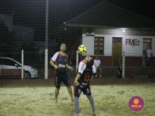 
<a style='margin-left: 5px;' class='btn btn-xs btn-social btn-facebook' href='https://www.facebook.com/sharer/sharer.php?u=https://www.boladovale.com.br/imgs/800-800-90/conteudo/fotos/1525/img9661.jpg' rel='popup' data-width='500' data-height='400'><i class='fa fa-facebook'></i>Compartilhar <span class='hidden-xs'>no Facebook</span>
</a> 
<a class='btn btn-default btn-xs' target='_blank' href='imgs/800-800-90/conteudo/fotos/1525/img9661.jpg'>
<span class='glyphicon glyphicon-cloud-download'></span> Salvar
</a> 
<span></span>
