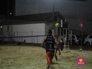 
<a style='margin-left: 5px;' class='btn btn-xs btn-social btn-facebook' href='https://www.facebook.com/sharer/sharer.php?u=https://www.boladovale.com.br/imgs/800-800-90/conteudo/fotos/1525/img9684.jpg' rel='popup' data-width='500' data-height='400'><i class='fa fa-facebook'></i>Compartilhar <span class='hidden-xs'>no Facebook</span>
</a> 
<a class='btn btn-default btn-xs' target='_blank' href='imgs/800-800-90/conteudo/fotos/1525/img9684.jpg'>
<span class='glyphicon glyphicon-cloud-download'></span> Salvar
</a> 
<span></span>