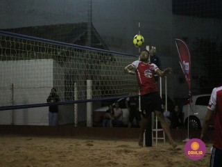 
<a style='margin-left: 5px;' class='btn btn-xs btn-social btn-facebook' href='https://www.facebook.com/sharer/sharer.php?u=https://www.boladovale.com.br/imgs/800-800-90/conteudo/fotos/1525/img9694.jpg' rel='popup' data-width='500' data-height='400'><i class='fa fa-facebook'></i>Compartilhar <span class='hidden-xs'>no Facebook</span>
</a> 
<a class='btn btn-default btn-xs' target='_blank' href='imgs/800-800-90/conteudo/fotos/1525/img9694.jpg'>
<span class='glyphicon glyphicon-cloud-download'></span> Salvar
</a> 
<span></span>