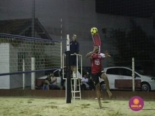 
<a style='margin-left: 5px;' class='btn btn-xs btn-social btn-facebook' href='https://www.facebook.com/sharer/sharer.php?u=https://www.boladovale.com.br/imgs/800-800-90/conteudo/fotos/1525/img9703.jpg' rel='popup' data-width='500' data-height='400'><i class='fa fa-facebook'></i>Compartilhar <span class='hidden-xs'>no Facebook</span>
</a> 
<a class='btn btn-default btn-xs' target='_blank' href='imgs/800-800-90/conteudo/fotos/1525/img9703.jpg'>
<span class='glyphicon glyphicon-cloud-download'></span> Salvar
</a> 
<span></span>