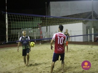 
<a style='margin-left: 5px;' class='btn btn-xs btn-social btn-facebook' href='https://www.facebook.com/sharer/sharer.php?u=https://www.boladovale.com.br/imgs/800-800-90/conteudo/fotos/1525/img9704.jpg' rel='popup' data-width='500' data-height='400'><i class='fa fa-facebook'></i>Compartilhar <span class='hidden-xs'>no Facebook</span>
</a> 
<a class='btn btn-default btn-xs' target='_blank' href='imgs/800-800-90/conteudo/fotos/1525/img9704.jpg'>
<span class='glyphicon glyphicon-cloud-download'></span> Salvar
</a> 
<span></span>