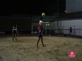 
<a style='margin-left: 5px;' class='btn btn-xs btn-social btn-facebook' href='https://www.facebook.com/sharer/sharer.php?u=https://www.boladovale.com.br/imgs/800-800-90/conteudo/fotos/1525/img9707.jpg' rel='popup' data-width='500' data-height='400'><i class='fa fa-facebook'></i>Compartilhar <span class='hidden-xs'>no Facebook</span>
</a> 
<a class='btn btn-default btn-xs' target='_blank' href='imgs/800-800-90/conteudo/fotos/1525/img9707.jpg'>
<span class='glyphicon glyphicon-cloud-download'></span> Salvar
</a> 
<span></span>