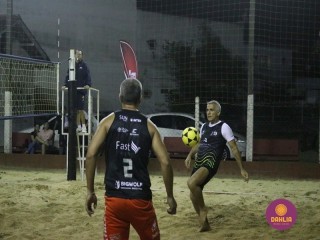 
<a style='margin-left: 5px;' class='btn btn-xs btn-social btn-facebook' href='https://www.facebook.com/sharer/sharer.php?u=https://www.boladovale.com.br/imgs/800-800-90/conteudo/fotos/1525/img9724.jpg' rel='popup' data-width='500' data-height='400'><i class='fa fa-facebook'></i>Compartilhar <span class='hidden-xs'>no Facebook</span>
</a> 
<a class='btn btn-default btn-xs' target='_blank' href='imgs/800-800-90/conteudo/fotos/1525/img9724.jpg'>
<span class='glyphicon glyphicon-cloud-download'></span> Salvar
</a> 
<span></span>