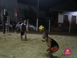 
<a style='margin-left: 5px;' class='btn btn-xs btn-social btn-facebook' href='https://www.facebook.com/sharer/sharer.php?u=https://www.boladovale.com.br/imgs/800-800-90/conteudo/fotos/1525/img9726.jpg' rel='popup' data-width='500' data-height='400'><i class='fa fa-facebook'></i>Compartilhar <span class='hidden-xs'>no Facebook</span>
</a> 
<a class='btn btn-default btn-xs' target='_blank' href='imgs/800-800-90/conteudo/fotos/1525/img9726.jpg'>
<span class='glyphicon glyphicon-cloud-download'></span> Salvar
</a> 
<span></span>