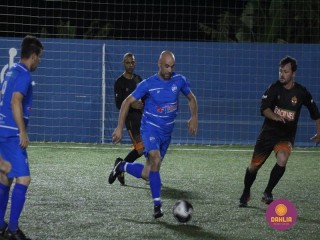 
<a style='margin-left: 5px;' class='btn btn-xs btn-social btn-facebook' href='https://www.facebook.com/sharer/sharer.php?u=https://www.boladovale.com.br/imgs/800-800-90/conteudo/fotos/1526/img9257.jpg' rel='popup' data-width='500' data-height='400'><i class='fa fa-facebook'></i>Compartilhar <span class='hidden-xs'>no Facebook</span>
</a> 
<a class='btn btn-default btn-xs' target='_blank' href='imgs/800-800-90/conteudo/fotos/1526/img9257.jpg'>
<span class='glyphicon glyphicon-cloud-download'></span> Salvar
</a> 
<span></span>