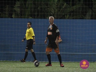 
<a style='margin-left: 5px;' class='btn btn-xs btn-social btn-facebook' href='https://www.facebook.com/sharer/sharer.php?u=https://www.boladovale.com.br/imgs/800-800-90/conteudo/fotos/1526/img9274.jpg' rel='popup' data-width='500' data-height='400'><i class='fa fa-facebook'></i>Compartilhar <span class='hidden-xs'>no Facebook</span>
</a> 
<a class='btn btn-default btn-xs' target='_blank' href='imgs/800-800-90/conteudo/fotos/1526/img9274.jpg'>
<span class='glyphicon glyphicon-cloud-download'></span> Salvar
</a> 
<span></span>