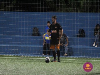 
<a style='margin-left: 5px;' class='btn btn-xs btn-social btn-facebook' href='https://www.facebook.com/sharer/sharer.php?u=https://www.boladovale.com.br/imgs/800-800-90/conteudo/fotos/1526/img9281.jpg' rel='popup' data-width='500' data-height='400'><i class='fa fa-facebook'></i>Compartilhar <span class='hidden-xs'>no Facebook</span>
</a> 
<a class='btn btn-default btn-xs' target='_blank' href='imgs/800-800-90/conteudo/fotos/1526/img9281.jpg'>
<span class='glyphicon glyphicon-cloud-download'></span> Salvar
</a> 
<span></span>