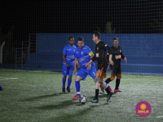 
<a style='margin-left: 5px;' class='btn btn-xs btn-social btn-facebook' href='https://www.facebook.com/sharer/sharer.php?u=https://www.boladovale.com.br/imgs/800-800-90/conteudo/fotos/1526/img9286.jpg' rel='popup' data-width='500' data-height='400'><i class='fa fa-facebook'></i>Compartilhar <span class='hidden-xs'>no Facebook</span>
</a> 
<a class='btn btn-default btn-xs' target='_blank' href='imgs/800-800-90/conteudo/fotos/1526/img9286.jpg'>
<span class='glyphicon glyphicon-cloud-download'></span> Salvar
</a> 
<span></span>