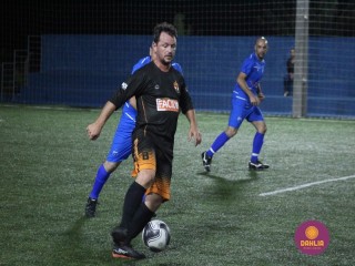 
<a style='margin-left: 5px;' class='btn btn-xs btn-social btn-facebook' href='https://www.facebook.com/sharer/sharer.php?u=https://www.boladovale.com.br/imgs/800-800-90/conteudo/fotos/1526/img9287.jpg' rel='popup' data-width='500' data-height='400'><i class='fa fa-facebook'></i>Compartilhar <span class='hidden-xs'>no Facebook</span>
</a> 
<a class='btn btn-default btn-xs' target='_blank' href='imgs/800-800-90/conteudo/fotos/1526/img9287.jpg'>
<span class='glyphicon glyphicon-cloud-download'></span> Salvar
</a> 
<span></span>