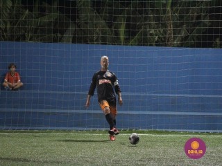 
<a style='margin-left: 5px;' class='btn btn-xs btn-social btn-facebook' href='https://www.facebook.com/sharer/sharer.php?u=https://www.boladovale.com.br/imgs/800-800-90/conteudo/fotos/1526/img9288.jpg' rel='popup' data-width='500' data-height='400'><i class='fa fa-facebook'></i>Compartilhar <span class='hidden-xs'>no Facebook</span>
</a> 
<a class='btn btn-default btn-xs' target='_blank' href='imgs/800-800-90/conteudo/fotos/1526/img9288.jpg'>
<span class='glyphicon glyphicon-cloud-download'></span> Salvar
</a> 
<span></span>