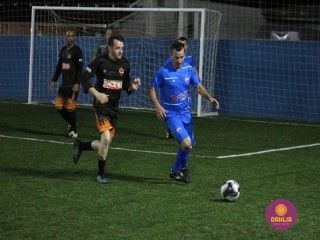 
<a style='margin-left: 5px;' class='btn btn-xs btn-social btn-facebook' href='https://www.facebook.com/sharer/sharer.php?u=https://www.boladovale.com.br/imgs/800-800-90/conteudo/fotos/1526/img9331.jpg' rel='popup' data-width='500' data-height='400'><i class='fa fa-facebook'></i>Compartilhar <span class='hidden-xs'>no Facebook</span>
</a> 
<a class='btn btn-default btn-xs' target='_blank' href='imgs/800-800-90/conteudo/fotos/1526/img9331.jpg'>
<span class='glyphicon glyphicon-cloud-download'></span> Salvar
</a> 
<span></span>