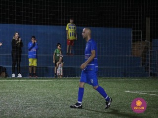 
<a style='margin-left: 5px;' class='btn btn-xs btn-social btn-facebook' href='https://www.facebook.com/sharer/sharer.php?u=https://www.boladovale.com.br/imgs/800-800-90/conteudo/fotos/1526/img9353.jpg' rel='popup' data-width='500' data-height='400'><i class='fa fa-facebook'></i>Compartilhar <span class='hidden-xs'>no Facebook</span>
</a> 
<a class='btn btn-default btn-xs' target='_blank' href='imgs/800-800-90/conteudo/fotos/1526/img9353.jpg'>
<span class='glyphicon glyphicon-cloud-download'></span> Salvar
</a> 
<span></span>