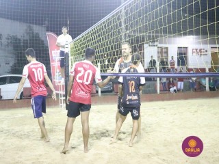 
<a style='margin-left: 5px;' class='btn btn-xs btn-social btn-facebook' href='https://www.facebook.com/sharer/sharer.php?u=https://www.boladovale.com.br/imgs/800-800-90/conteudo/fotos/1527/img9743.jpg' rel='popup' data-width='500' data-height='400'><i class='fa fa-facebook'></i>Compartilhar <span class='hidden-xs'>no Facebook</span>
</a> 
<a class='btn btn-default btn-xs' target='_blank' href='imgs/800-800-90/conteudo/fotos/1527/img9743.jpg'>
<span class='glyphicon glyphicon-cloud-download'></span> Salvar
</a> 
<span></span>